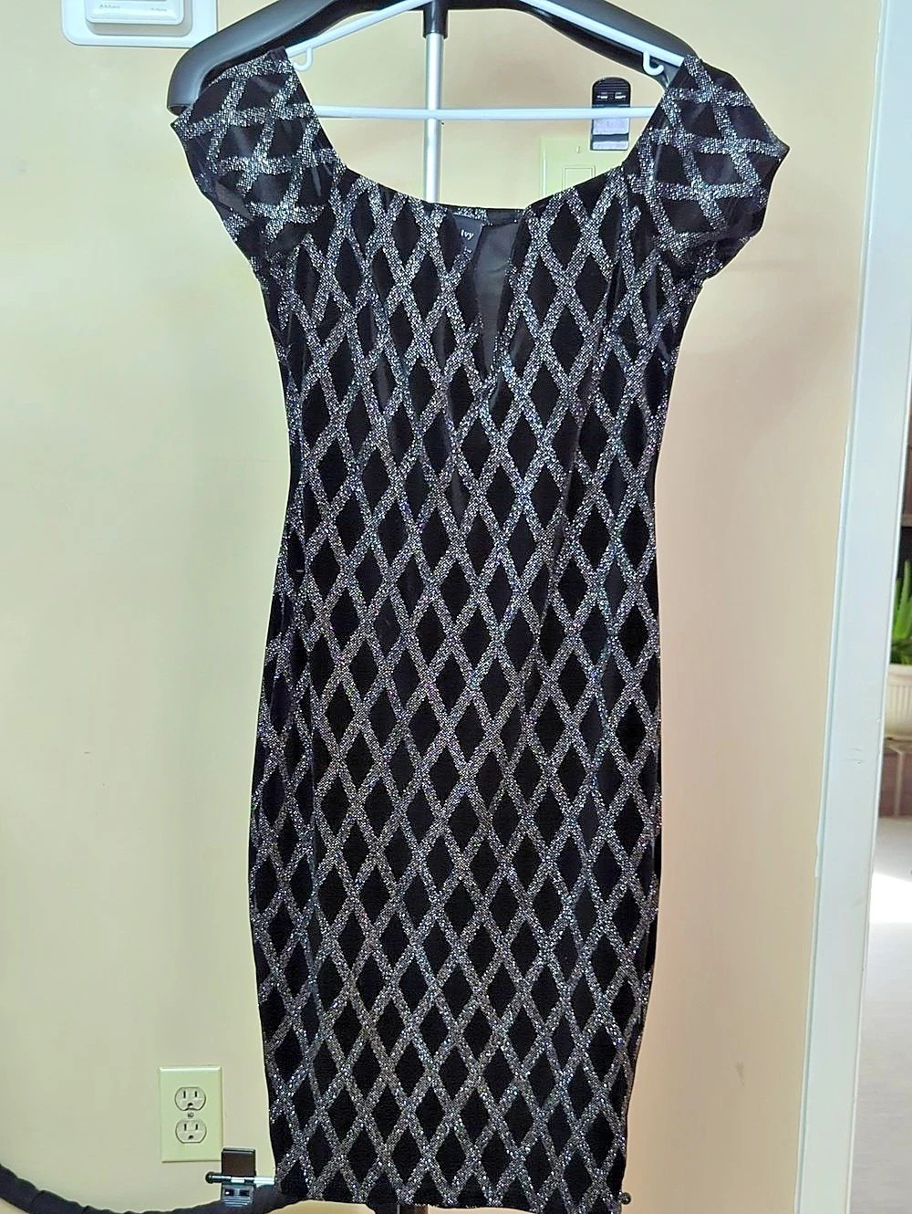 privy Black Silver Geometric Maxi Dress Size 2X Like New